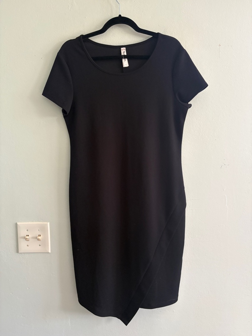 B&b boutique short sleeve asymmetrical dress L